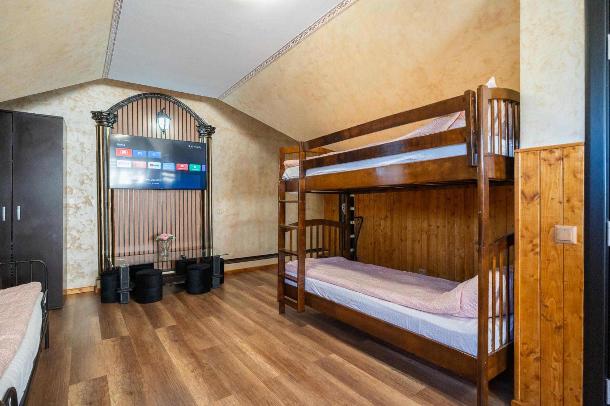 Cozy With Free Parking Close To Romexpo Bucureşti